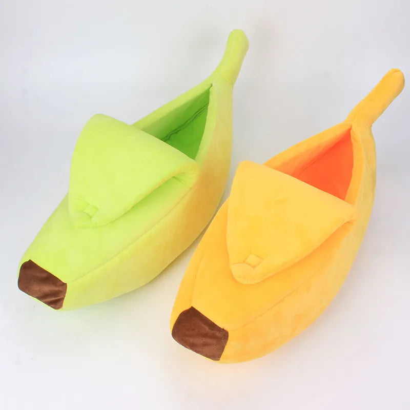 Peeled banana kennel for cats